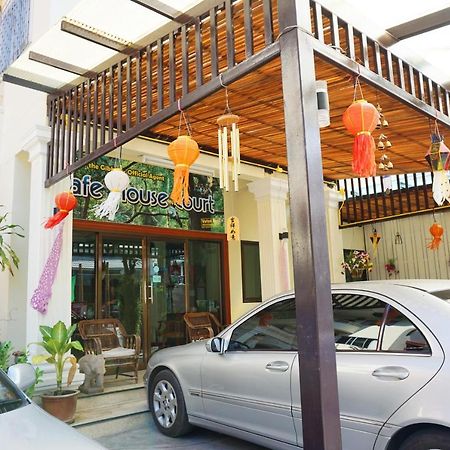 Safe House Court Hotel Chiang Mai Buitenkant foto