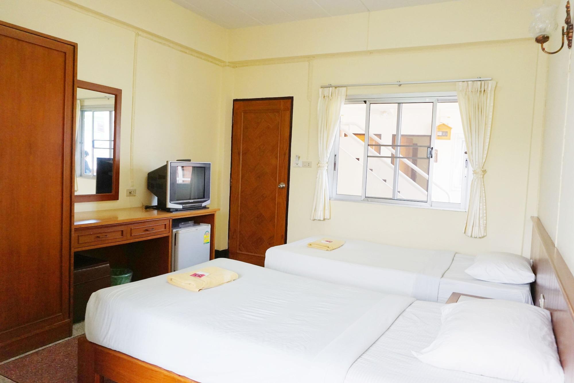Safe House Court Hotel Chiang Mai Buitenkant foto