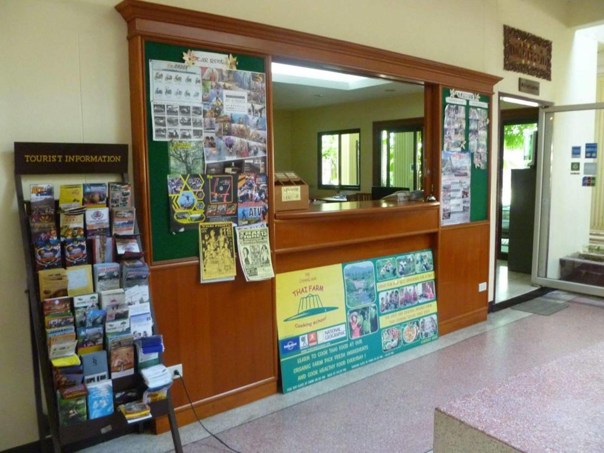 Safe House Court Hotel Chiang Mai Buitenkant foto