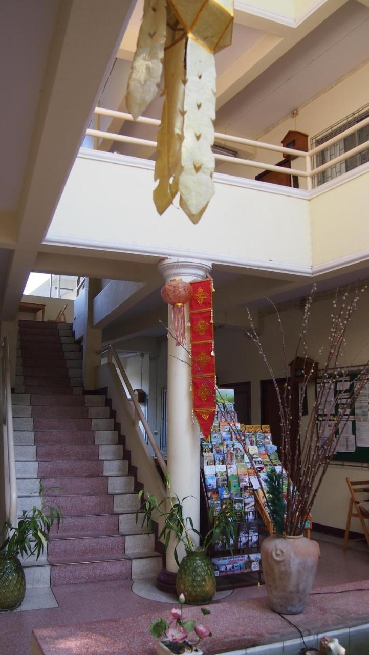 Safe House Court Hotel Chiang Mai Buitenkant foto