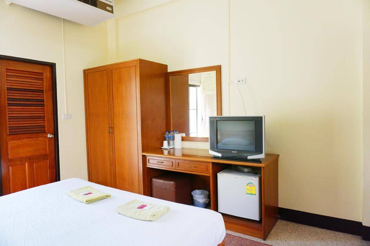 Safe House Court Hotel Chiang Mai Buitenkant foto
