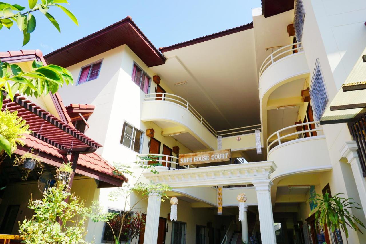 Safe House Court Hotel Chiang Mai Buitenkant foto