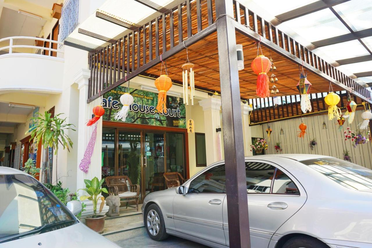 Safe House Court Hotel Chiang Mai Buitenkant foto